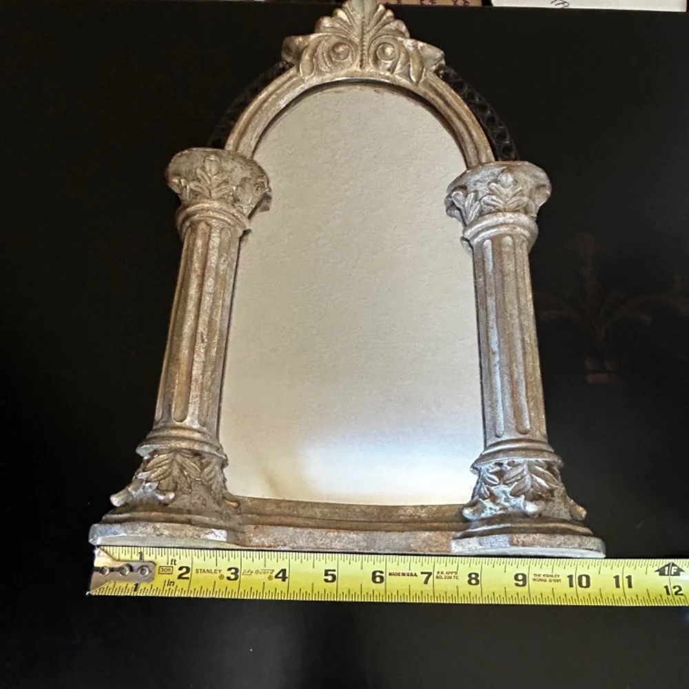 Wall Decorative Hanging Mirror. Vintage.